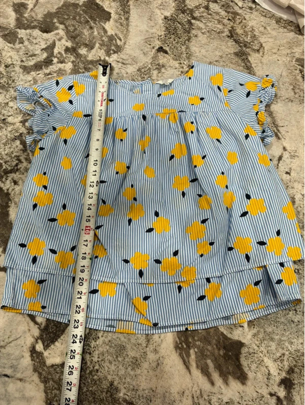 Crown and Ivy large lemon blouses